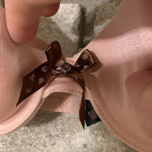 3for$20 bra has underwire 36C - Picture 2 of 5